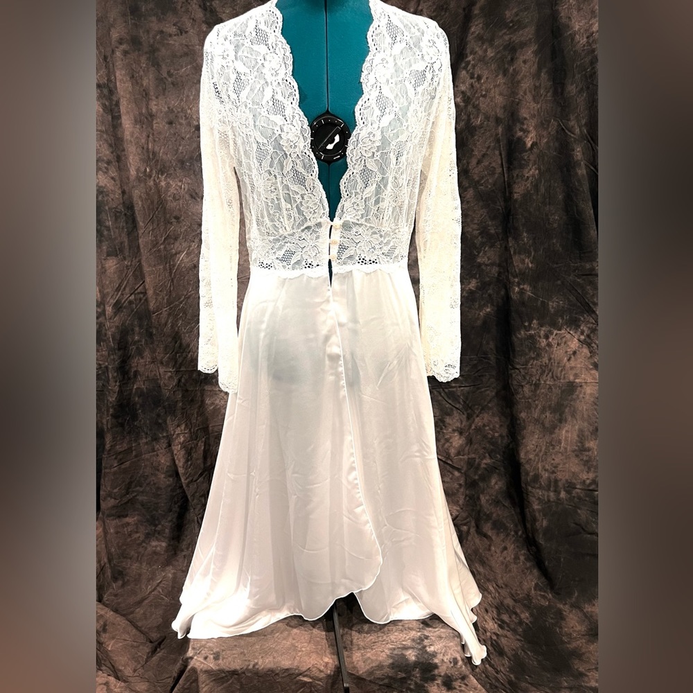 EUC-Versace 19 69 bridal robe
